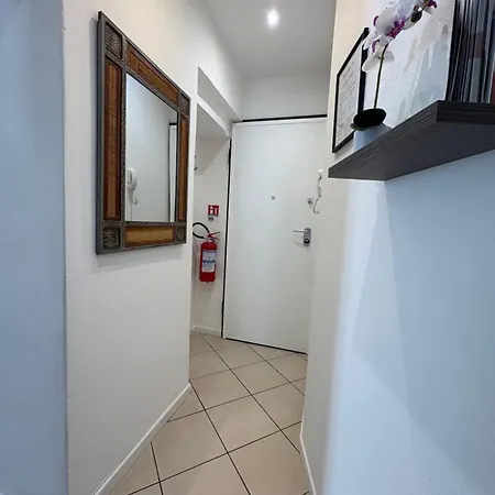 Lory's House Apartament *